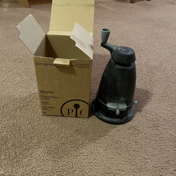 Pampered chef veggie spiral - Picture 1 of 2